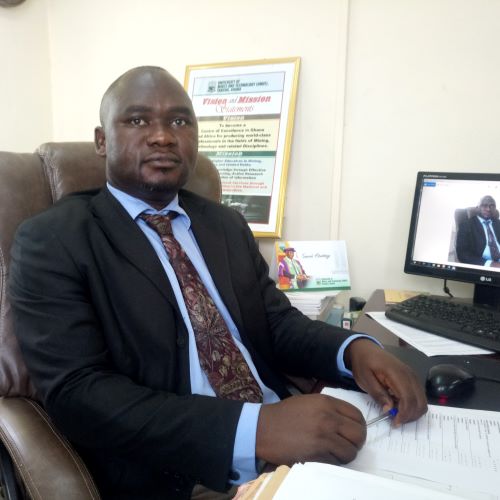 Dean of UMaT